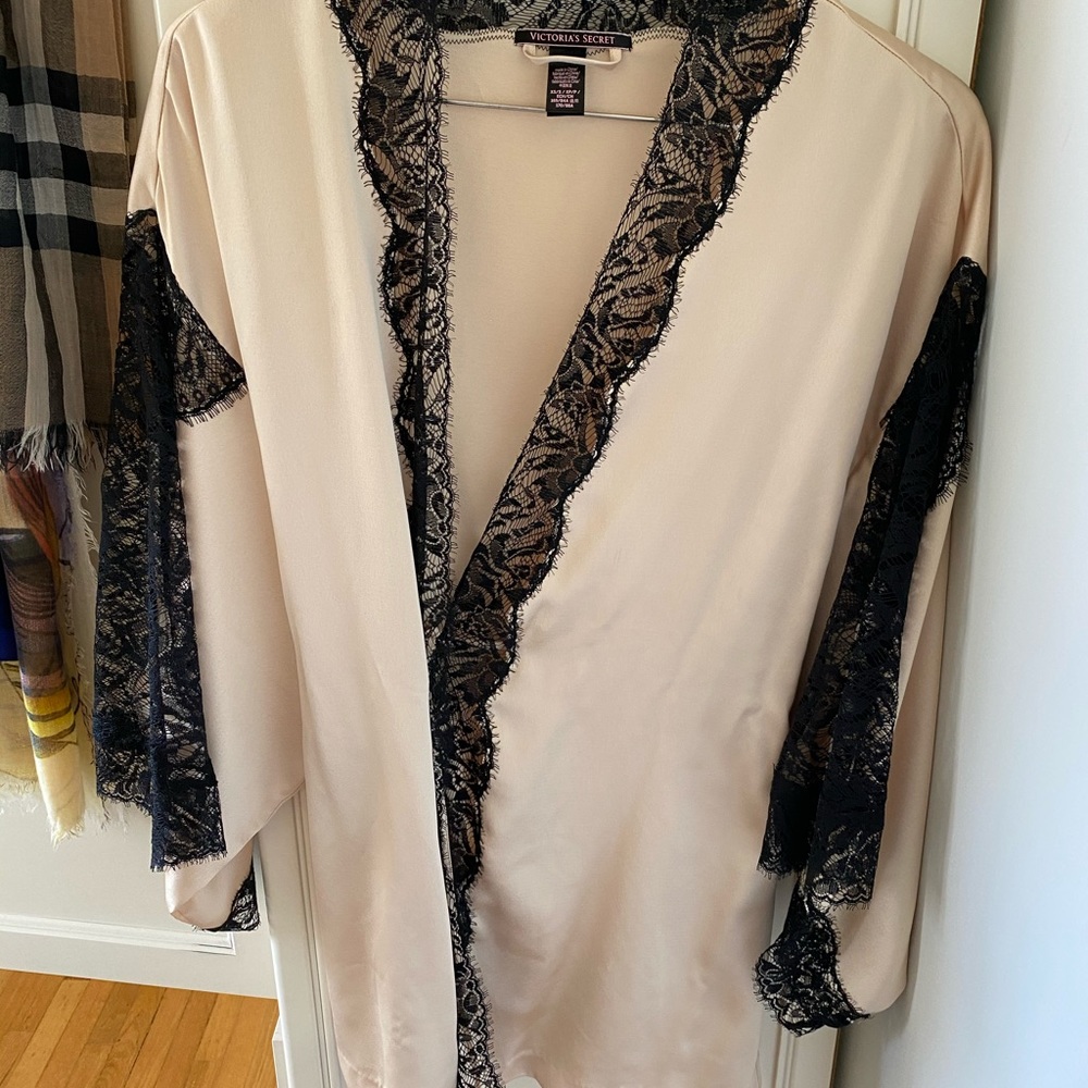 Victoria’s  Secret Robe - Picture 5 of 7